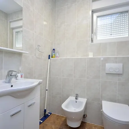 Apartamento With A Parking Space Tribunj, Vodice - 16884 *