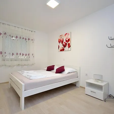Apartamento With A Parking Space Tribunj, Vodice - 16884 Tribalj