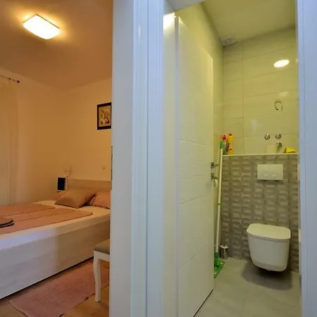 With A Parking Space Tribunj, Vodice - 16884 Apartamento *